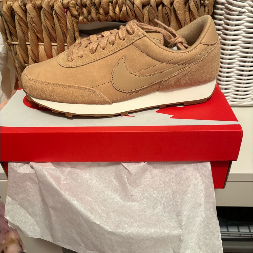 Nike gym shoes